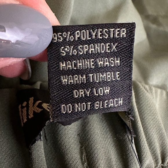 Like An Angel Women's pleated high waist shorts, sz XL, NWT - Picture 5 of 5